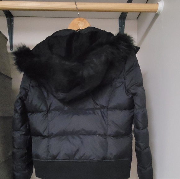 Cropped Puffer Jacket - Picture 3 of 5